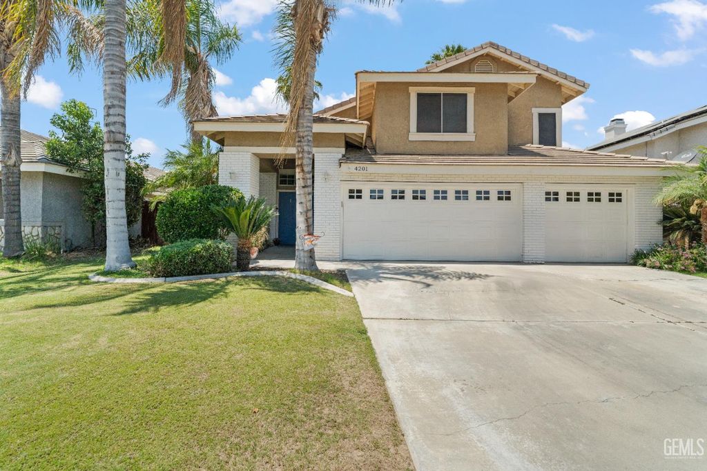 Photo of 4201 Crescent Rock Lane, Bakersfield, CA 93311 (MLS # 202511232)
