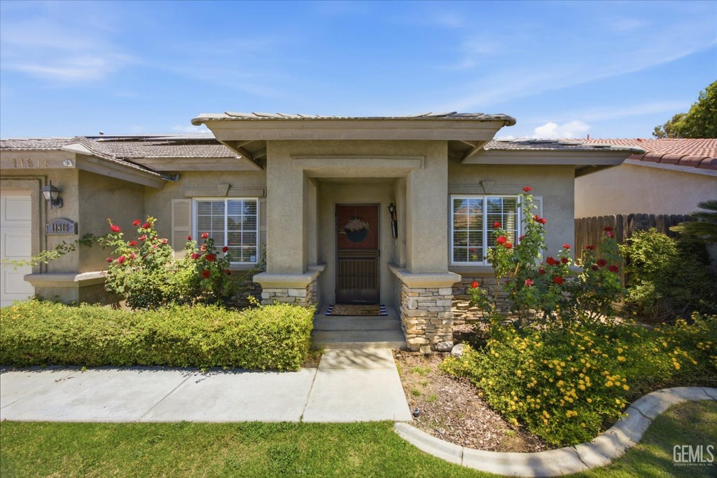 Photo of 11816 Cedar Bluff Avenue, Bakersfield, CA 93312 (MLS # 202607401)