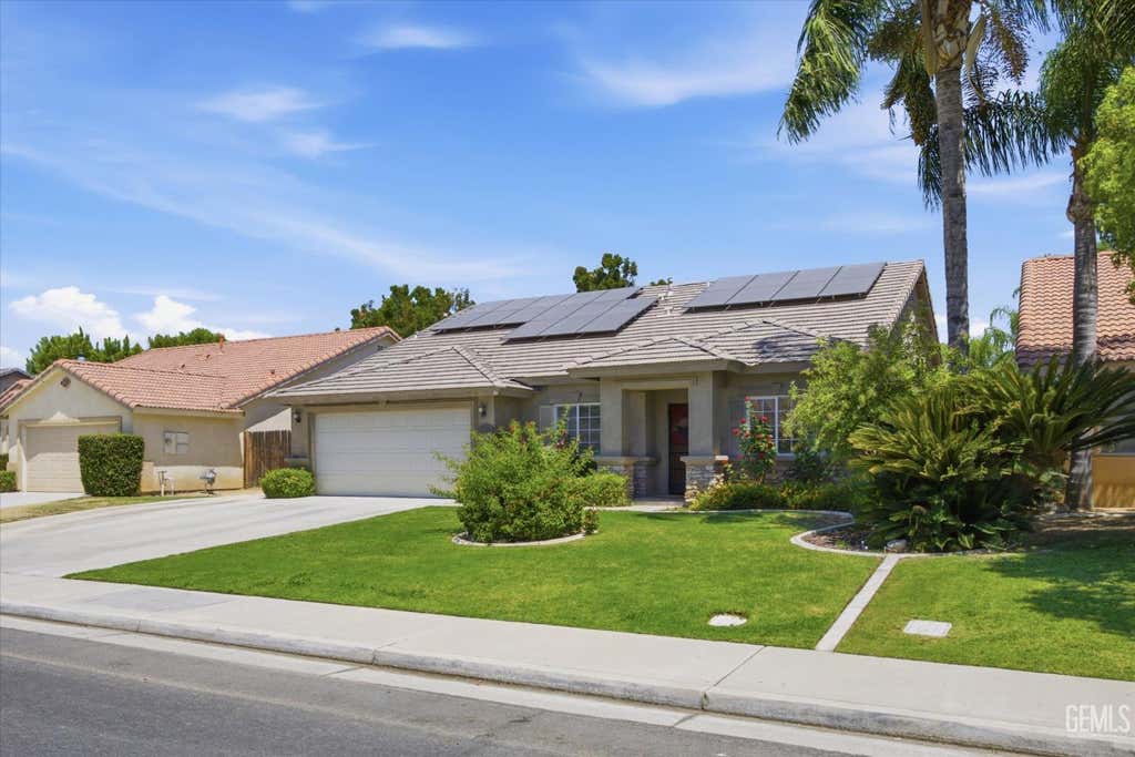 Photo of 11816 Cedar Bluff Avenue, Bakersfield, CA 93312 (MLS # 202607401)