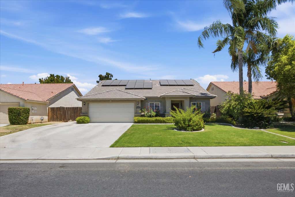 Photo of 11816 Cedar Bluff Avenue, Bakersfield, CA 93312 (MLS # 202607401)