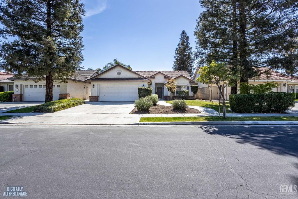 Photo of 9815 Cabbage Rose Avenue, Bakersfield, CA 93311 (MLS # 202603442)