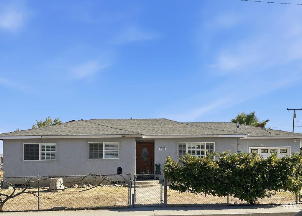 Photo of 220 17th Avenue, Delano, CA 93215 (MLS # 202608354)