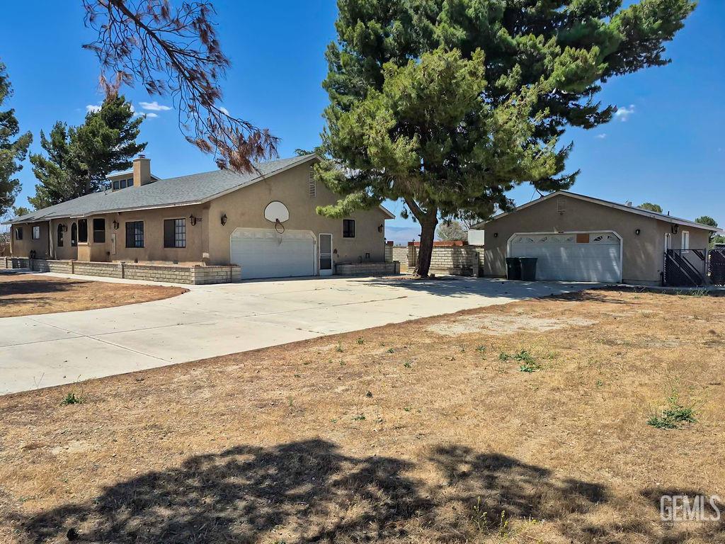 Photo of 7523 Cypress Avenue, Rosamond, CA 93560 (MLS # 202610391)