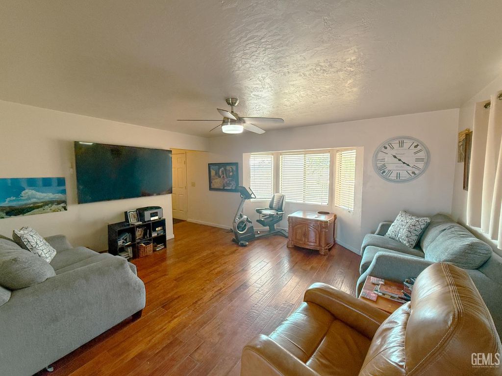 Photo of 7452 Isaac Road, Taft, CA 93268 (MLS # 202605408)