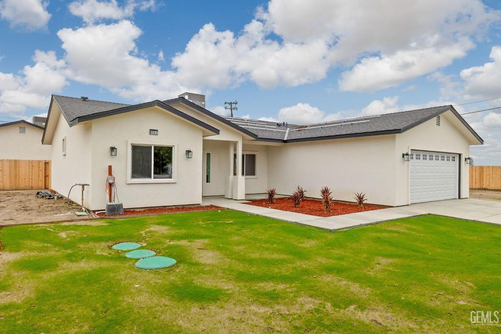 Photo of 9502 Beam Street, Bakersfield, CA 93311 (MLS # 202513859)