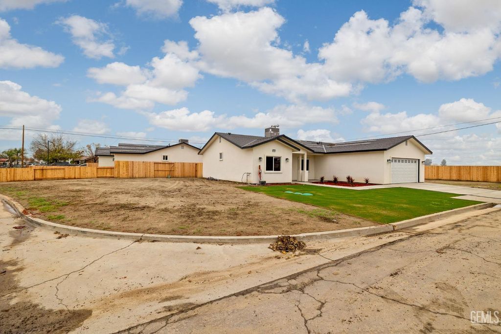 Photo of 9502 Beam Street, Bakersfield, CA 93311 (MLS # 202513859)