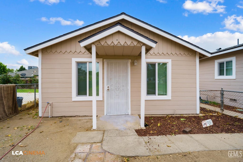 Photo of 3315 Culver Street, Bakersfield, CA 93306 (MLS # 202609812)