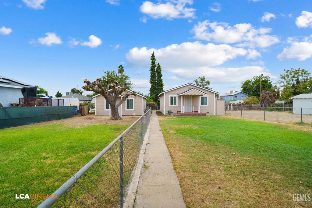 Photo of 3315 Culver Street, Bakersfield, CA 93306 (MLS # 202609812)