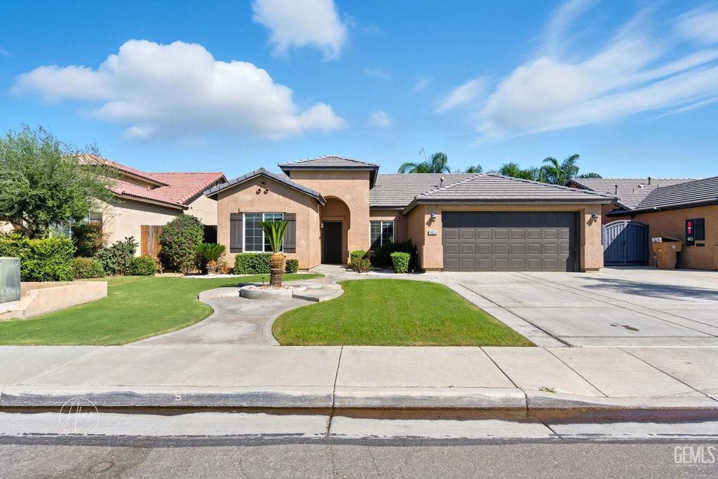 Photo of 10214 Pepperwood Drive, Bakersfield, CA 93311 (MLS # 202511268)