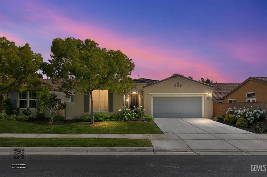 Photo of 10105 Besancon Way, Bakersfield, CA 93306 (MLS # 202604087)