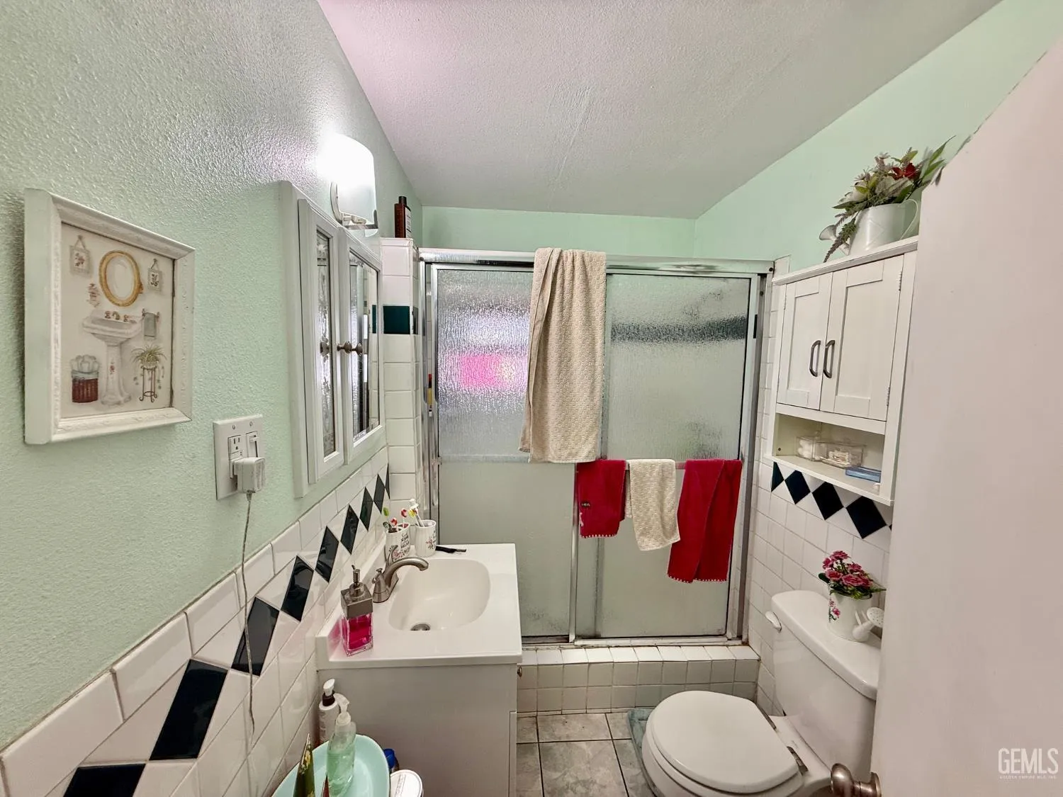 Pomona, California 91768, United States, 2 Bedrooms Bedrooms, ,1 BathroomBathrooms,Residential,Active,235825