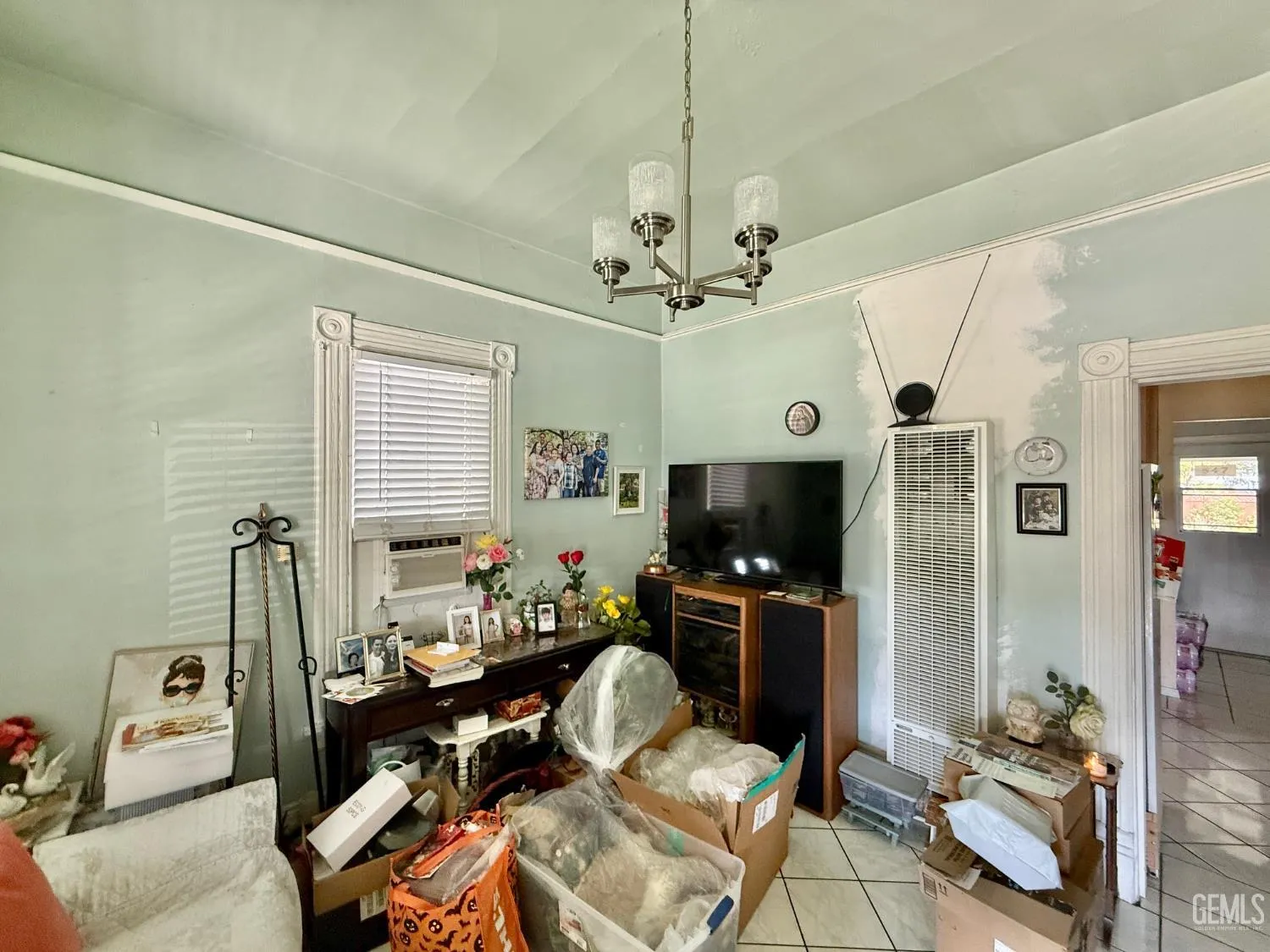 Pomona, California 91768, United States, 2 Bedrooms Bedrooms, ,1 BathroomBathrooms,Residential,Active,235825