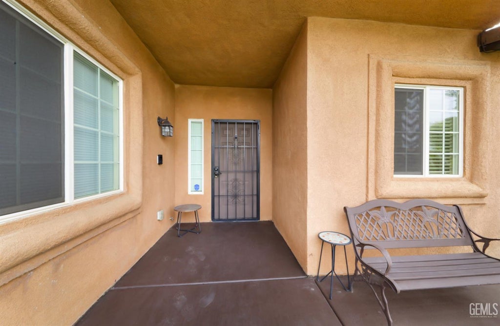 Photo of 5531 El Palacio Drive, Bakersfield, CA 93307 (MLS # 202609868)