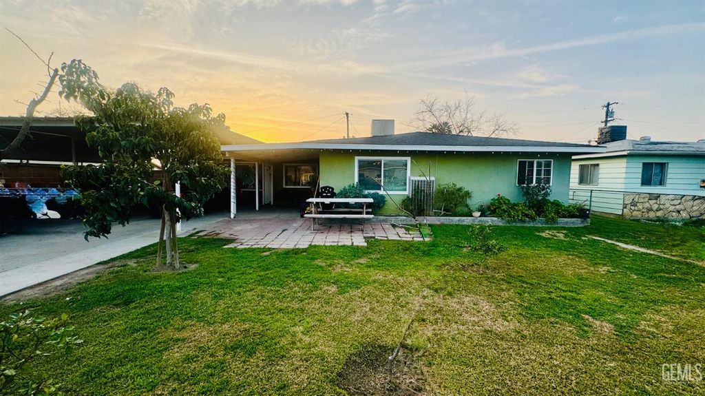 Photo of 5833 Leo Street, Bakersfield, CA 93307 (MLS # 202601147)