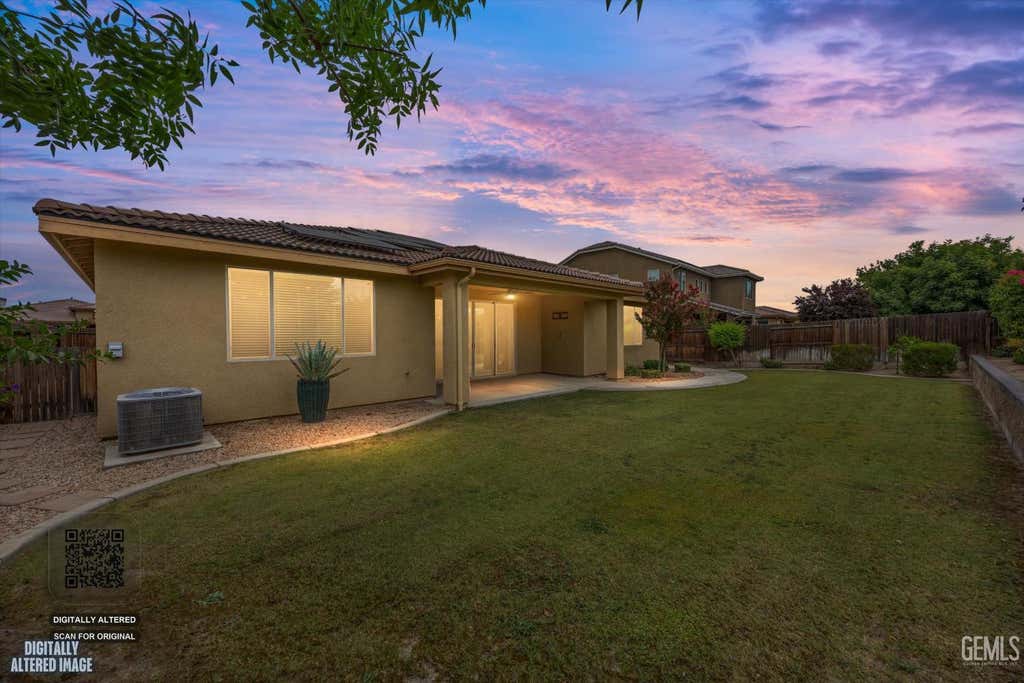 Photo of 15103 Northampton Avenue, Bakersfield, CA 93314 (MLS # 202607627)