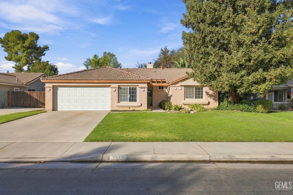 Photo of 3515 Southpass Drive, Bakersfield, CA 93312 (MLS # 202610138)
