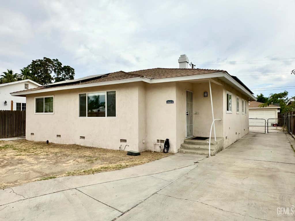 Photo of 2603 Cleveland Way, Bakersfield, CA 93304 (MLS # 202607834)