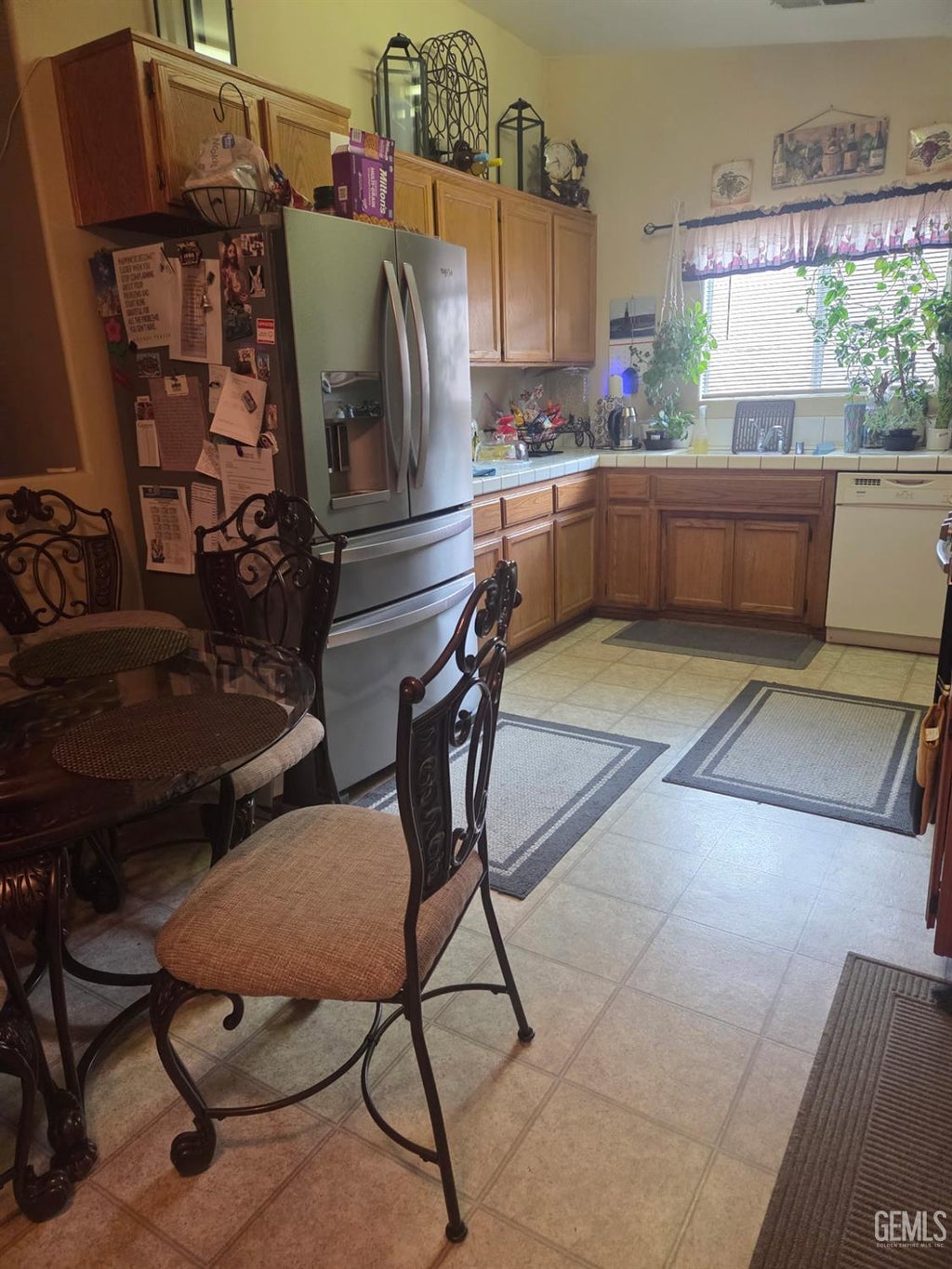 Photo of 1217 Interlaken Drive, Bakersfield, CA 93307 (MLS # 202609973)
