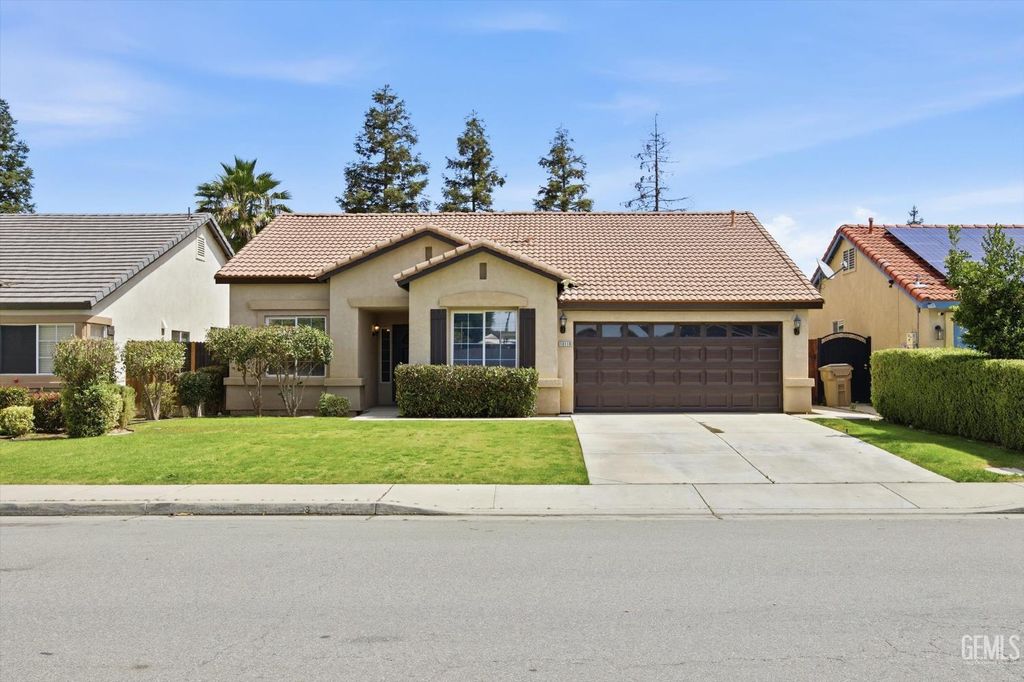 Photo of 10110 Pyramid Peak Drive, Bakersfield, CA 93311 (MLS # 202604912)