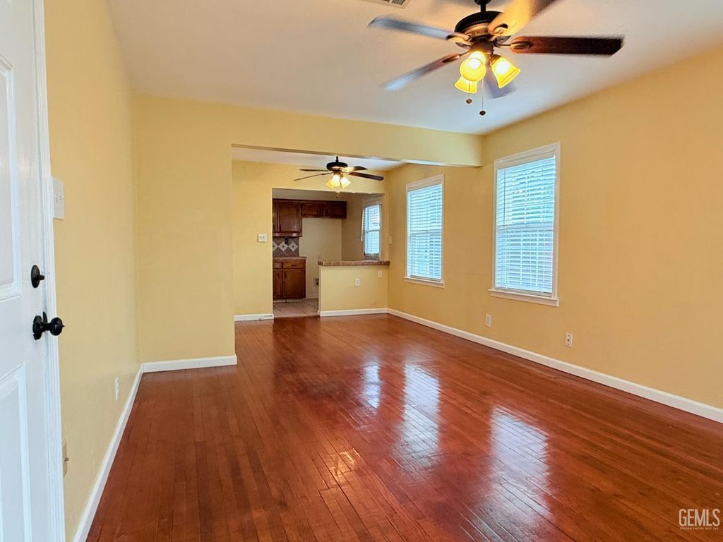 Photo of 290 Irene Street, Bakersfield, CA 93305 (MLS # 202511100)