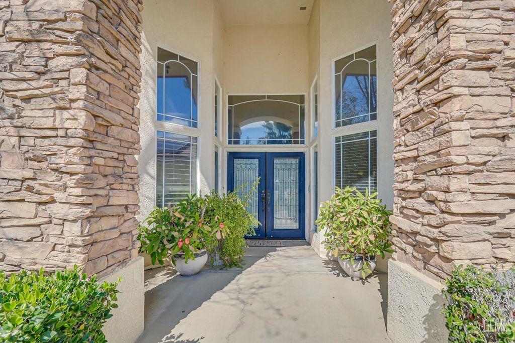 Photo of 12800 Dove Creek Drive, Bakersfield, CA 93312 (MLS # 202602349)