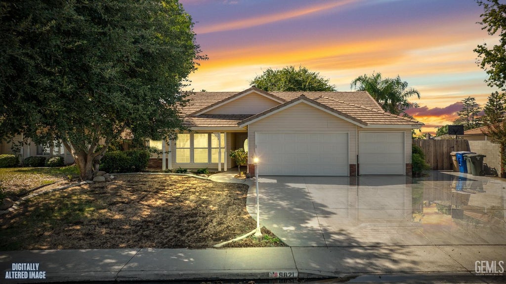 Photo of 9821 Blackfoot Drive, Bakersfield, CA 93312 (MLS # 202609447)