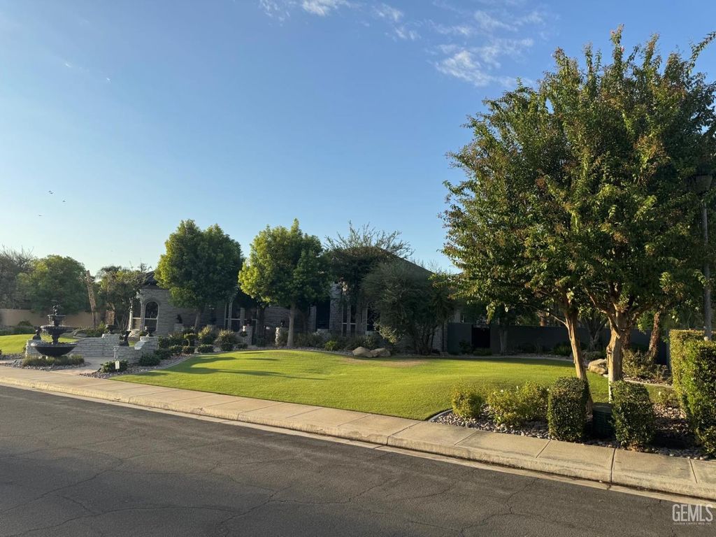 Photo of 15042 Championship Way, Bakersfield, CA 93314 (MLS # 202510768)