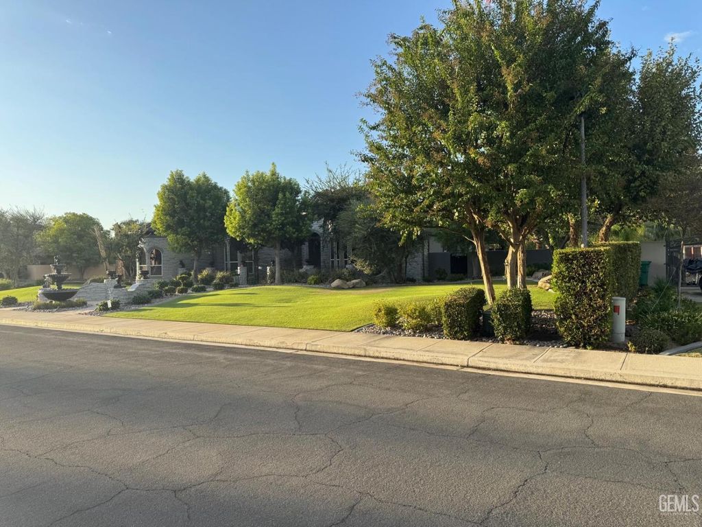 Photo of 15042 Championship Way, Bakersfield, CA 93314 (MLS # 202510768)