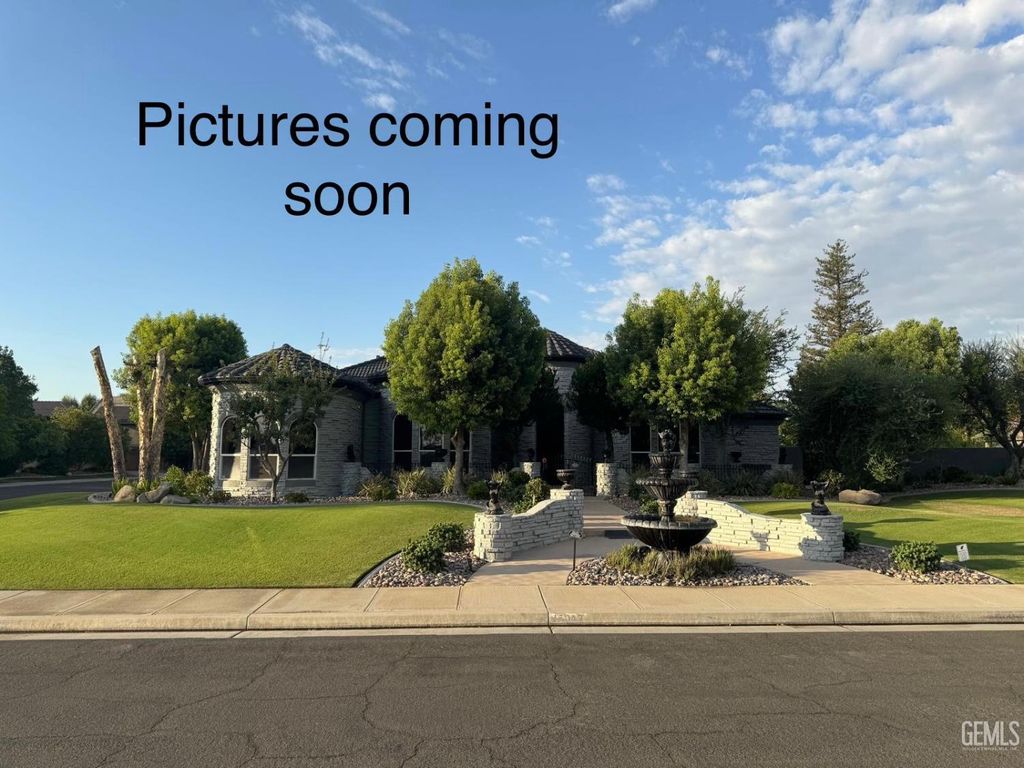 Photo of 15042 Championship Way, Bakersfield, CA 93314 (MLS # 202510768)