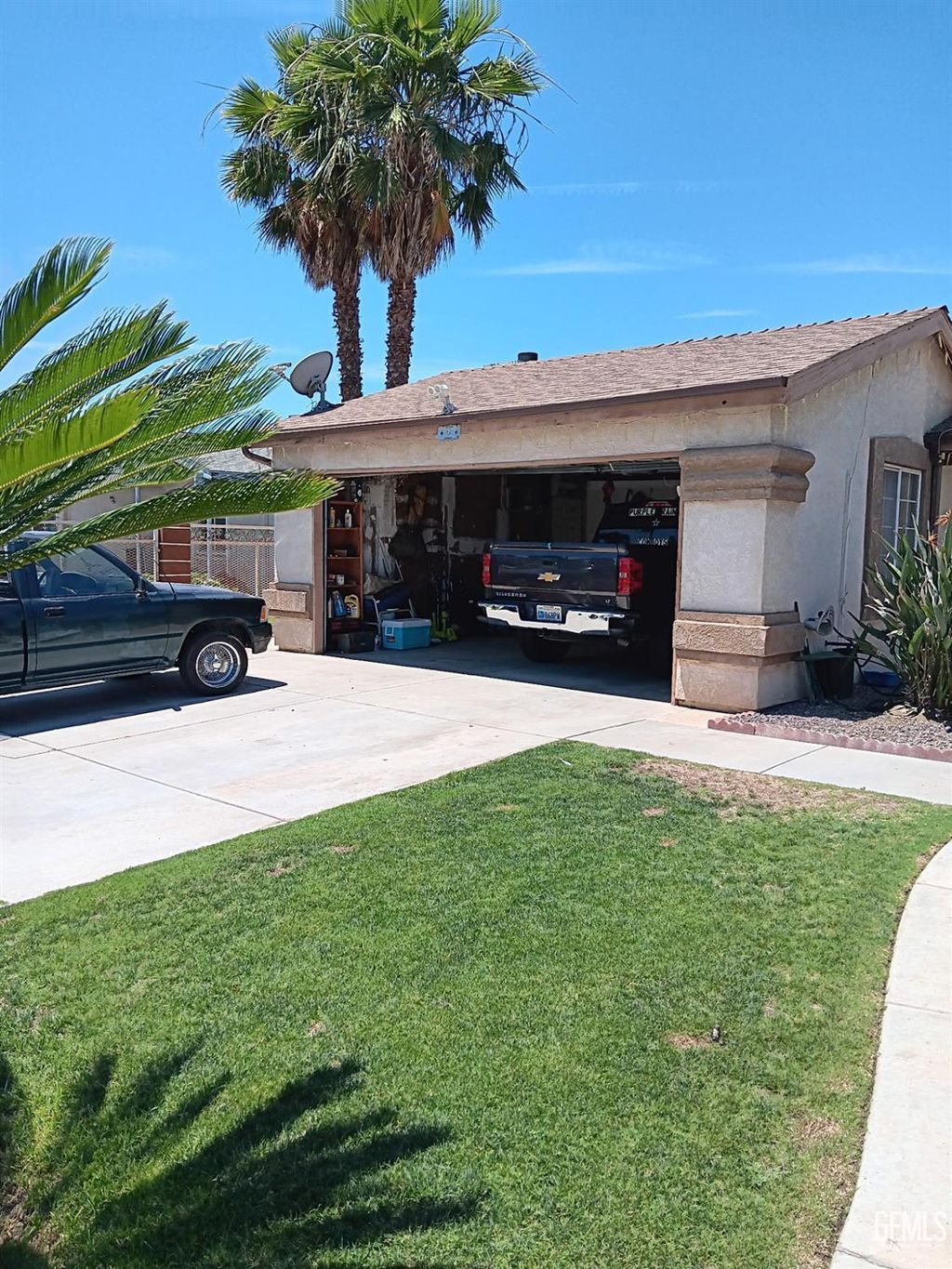 Photo of 412 Leeta Street, Bakersfield, CA 93307 (MLS # 202511004)