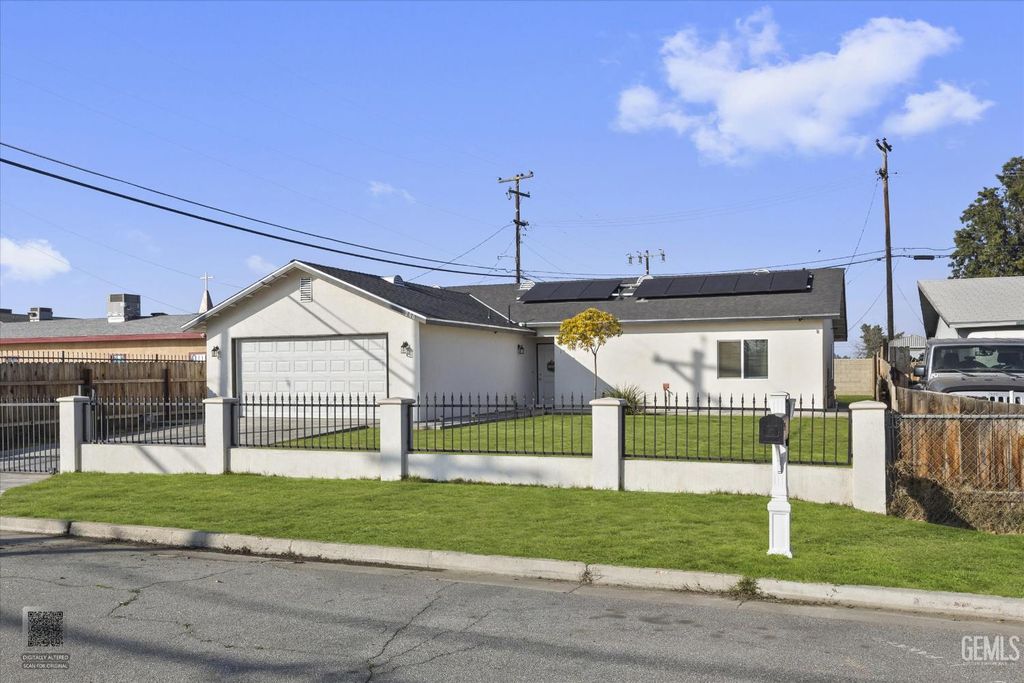 Photo of 200 Burchfield Avenue, Bakersfield, CA 93307 (MLS # 202600866)