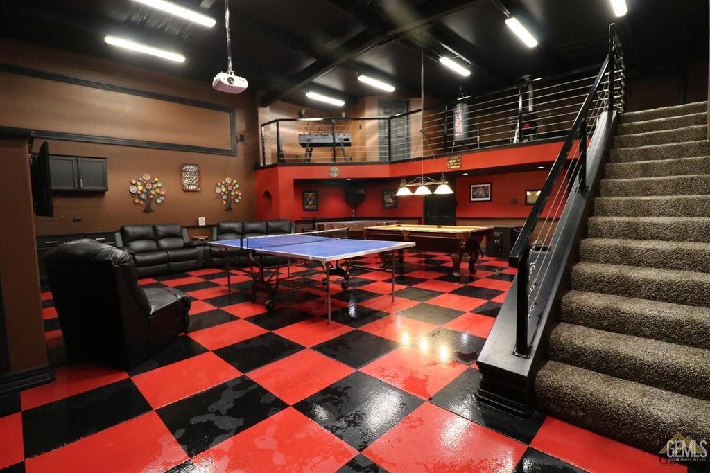 Photo of 1913 Kathryn Court, Bakersfield, CA 93312 (MLS # 202603665)