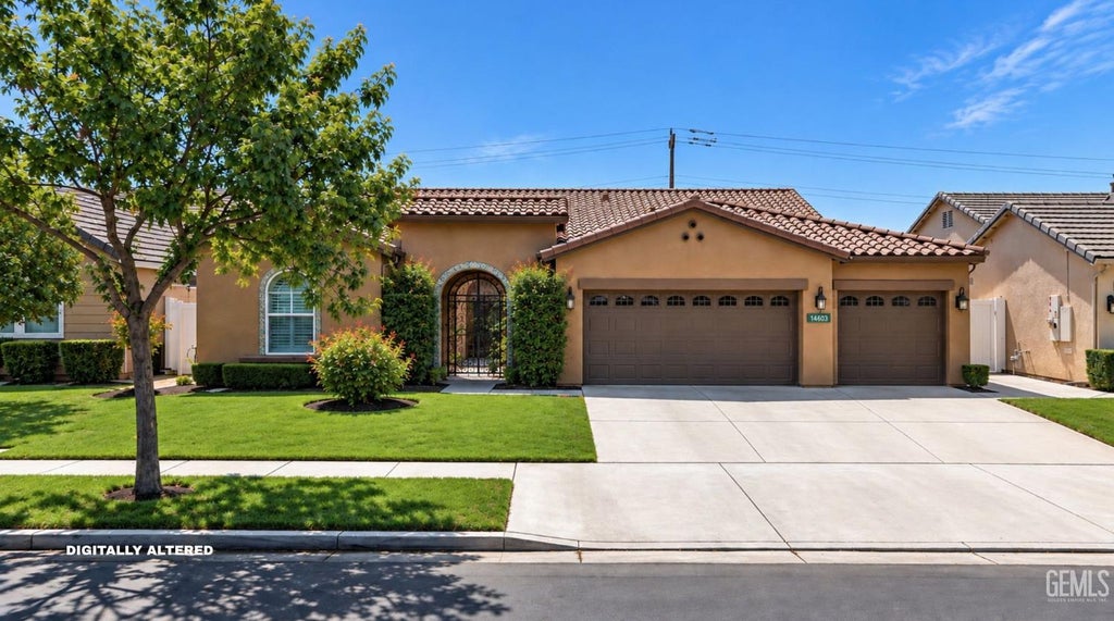 Photo of 14603 Yellow Lupine Drive, Bakersfield, CA 93314 (MLS # 202609987)