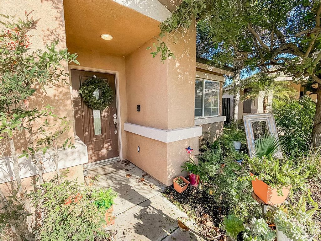 Photo of 13100 Yampa River Street, Bakersfield, CA 93314 (MLS # 202511175)