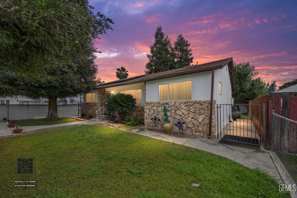 Photo of 1623 Lisle Street, Bakersfield, CA 93308 (MLS # 202605689)