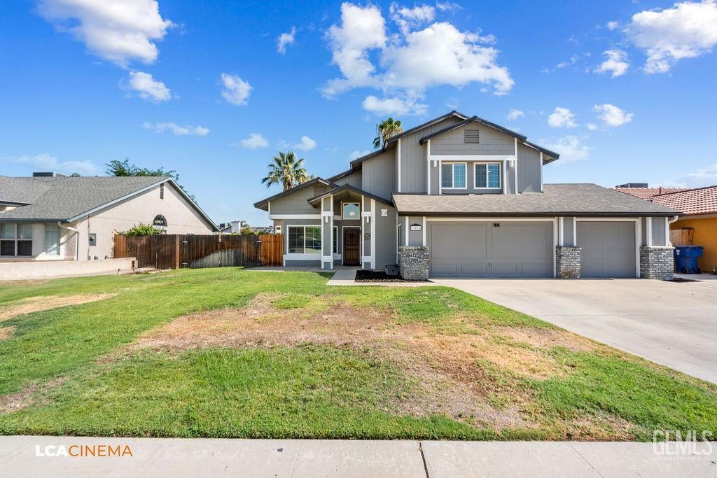 Photo of 11618 Jimrik Avenue, Bakersfield, CA 93312 (MLS # 202607686)