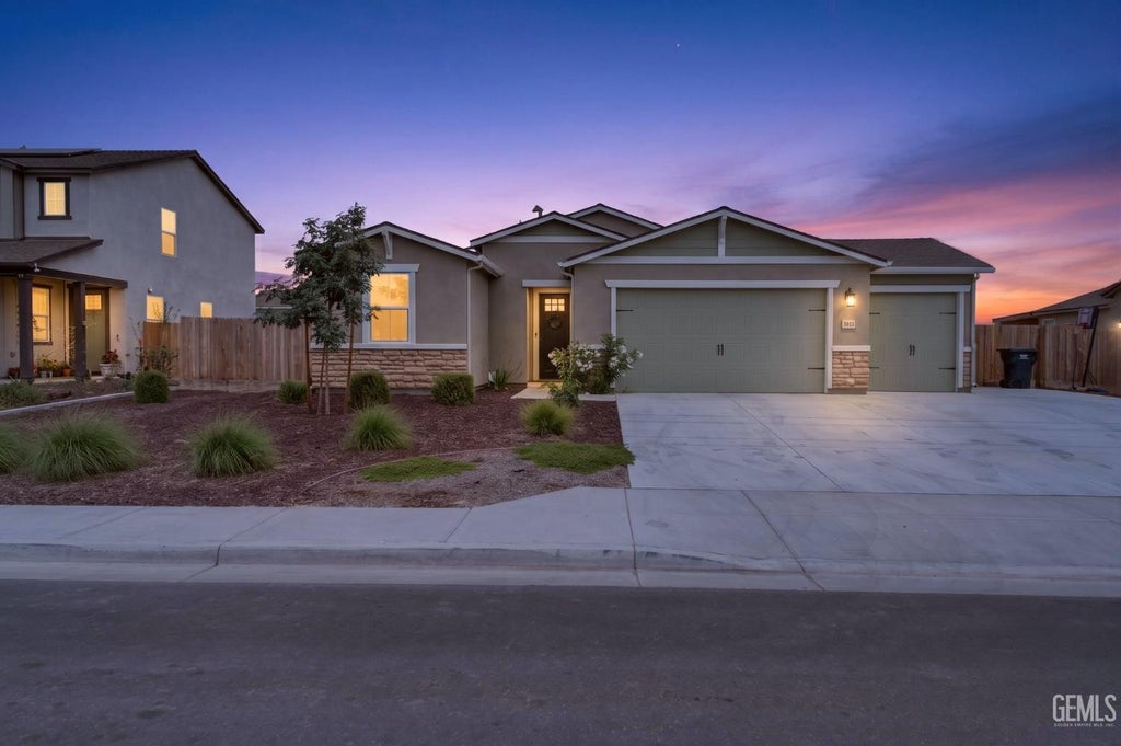 Photo of 5404 Leonard Alvarado Road, Bakersfield, CA 93314 (MLS # 202605690)