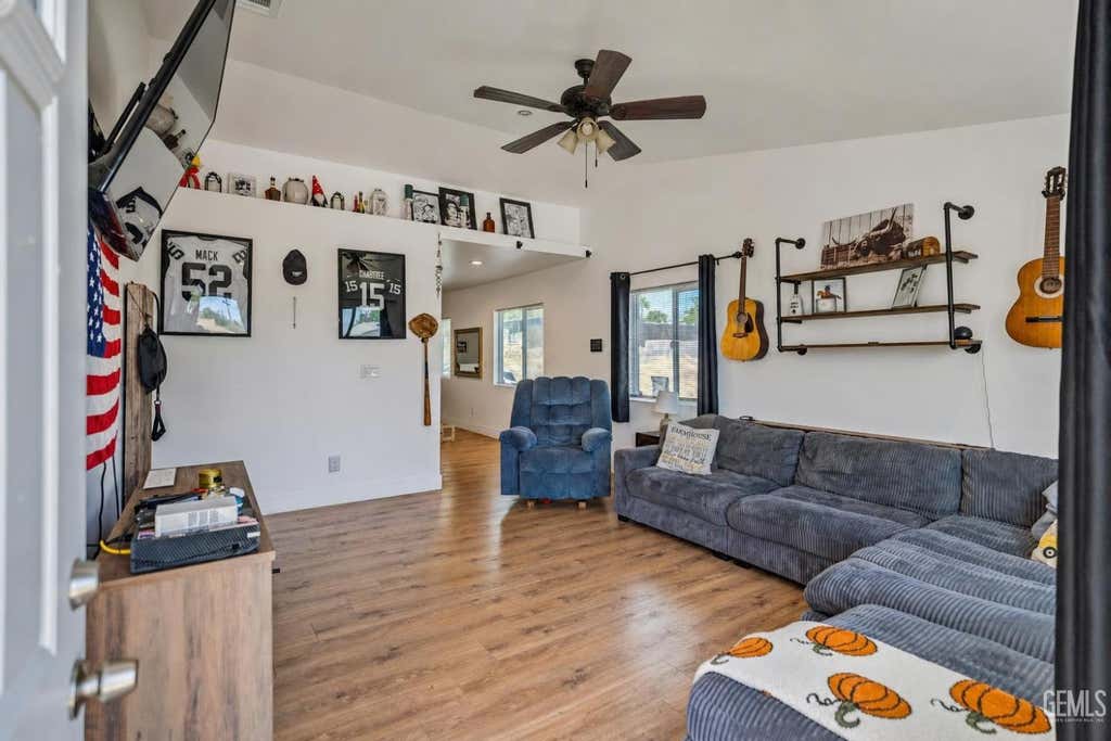 Photo of 7106 Franklin Avenue, Bakersfield, CA 93306 (MLS # 202608705)
