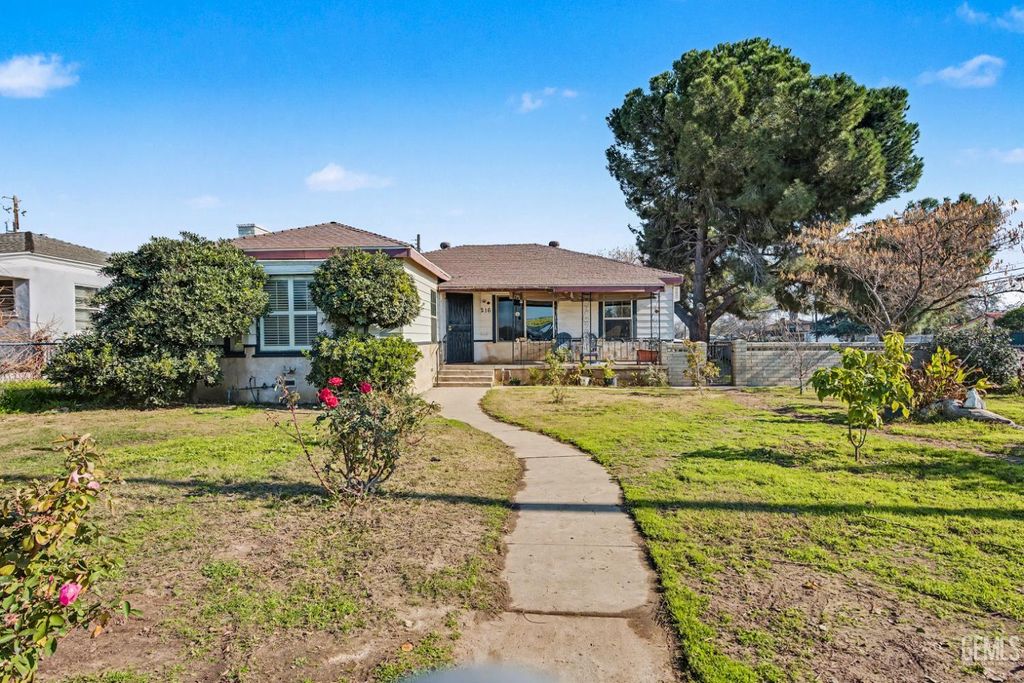 Photo of 216 Bedford Way, Bakersfield, CA 93308 (MLS # 202600382)