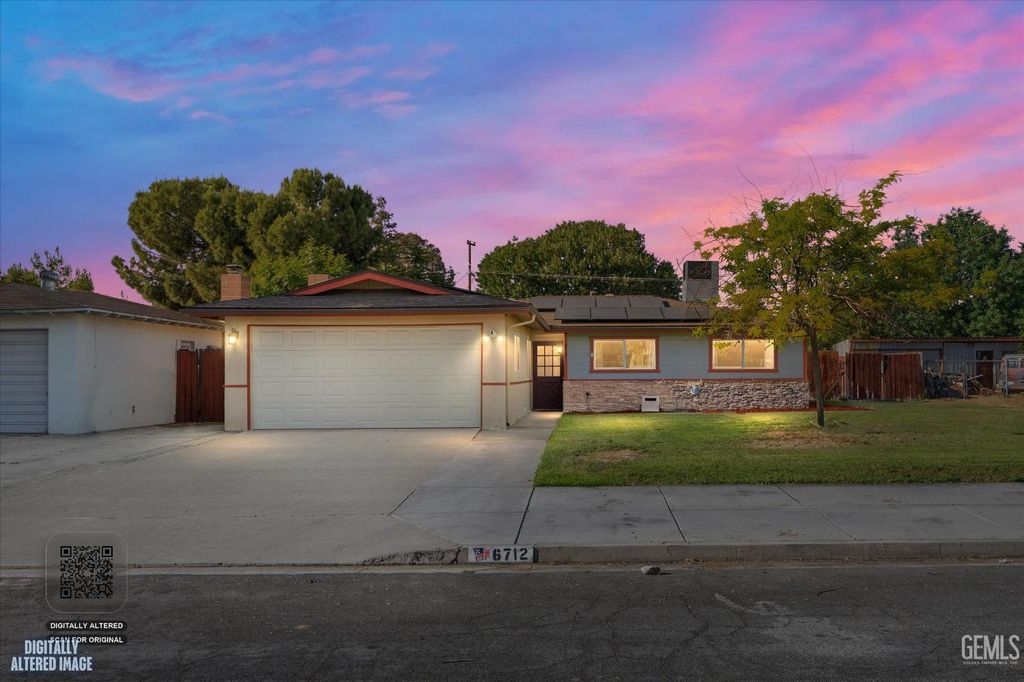Photo of 6712 Cedarcrest Avenue, Bakersfield, CA 93308 (MLS # 202603733)