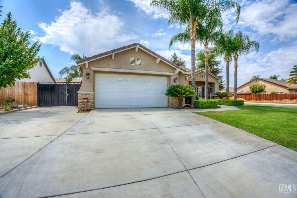 Photo of 15009 Merlot Cellars Drive, Bakersfield, CA 93314 (MLS # 202608633)