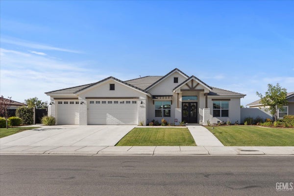 16711 KEYSTONE PL, BAKERSFIELD, CA 93314 - Image d70d7c874b57193d1010e5bc5ddbb4f8/218126483