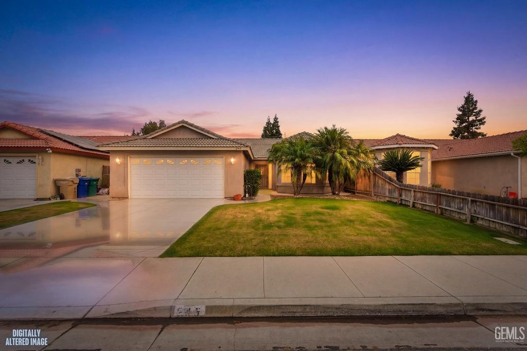 Photo of 245 Sherman Peak Drive, Bakersfield, CA 93308 (MLS # 202603489)
