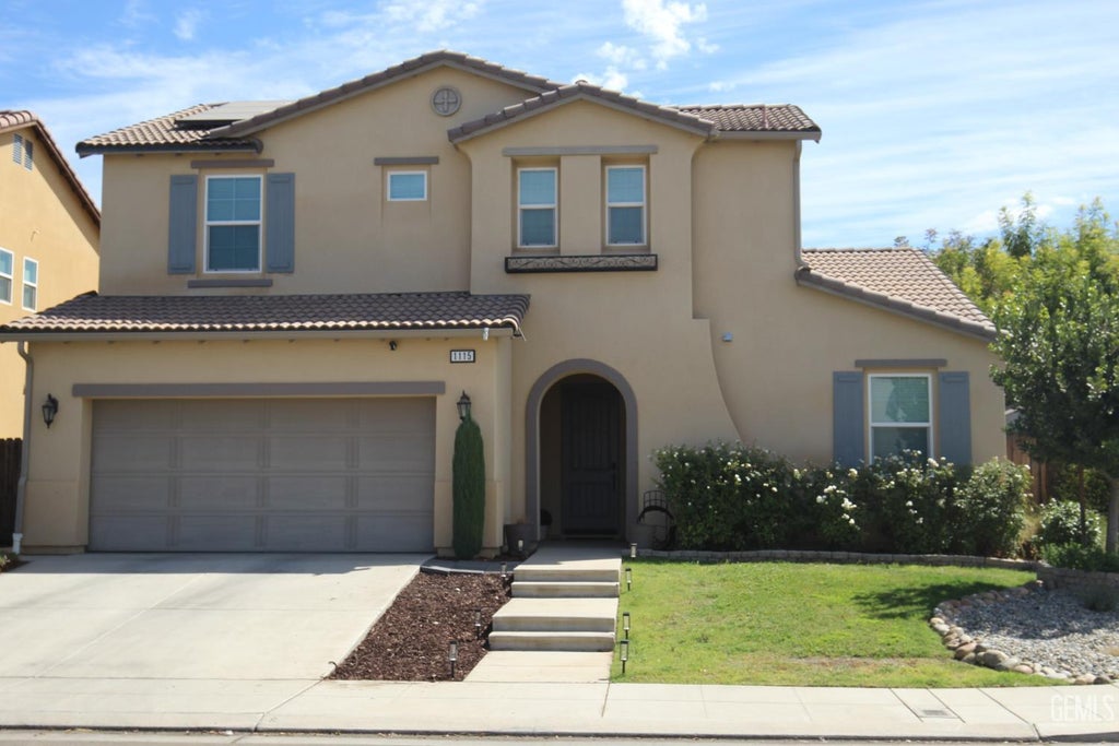 Photo of 1115 Sanders Avenue, Clovis, CA 93619 (MLS # 202609814)