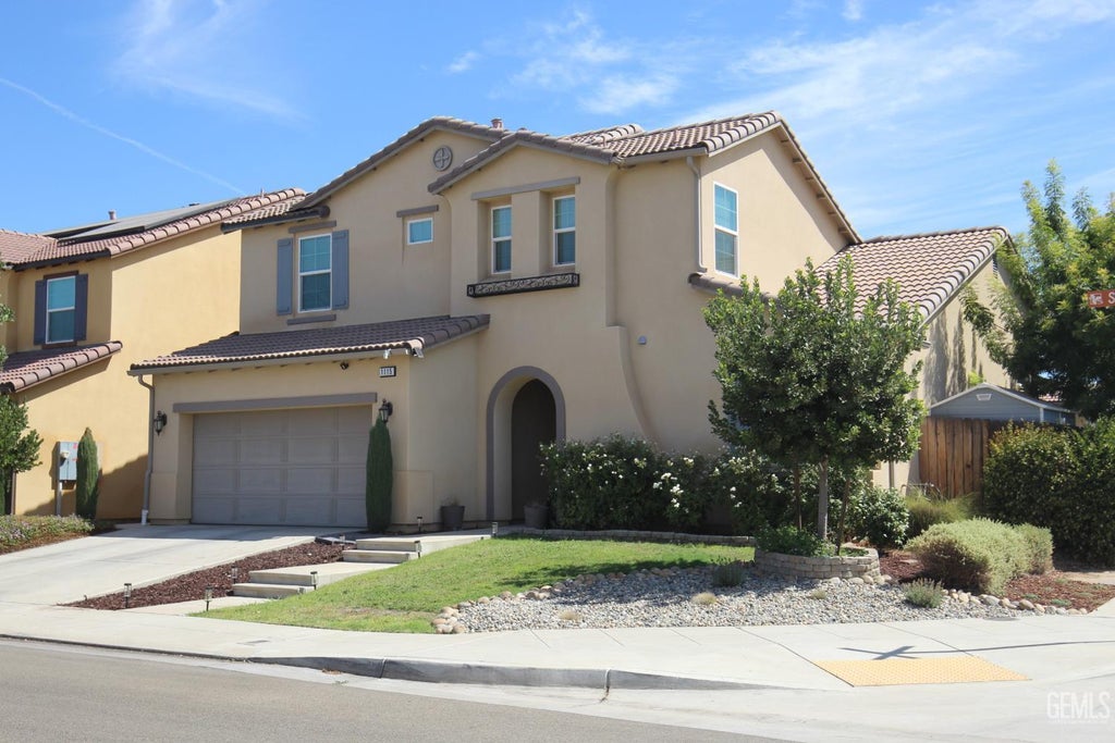 Photo of 1115 Sanders Avenue, Clovis, CA 93619 (MLS # 202609814)