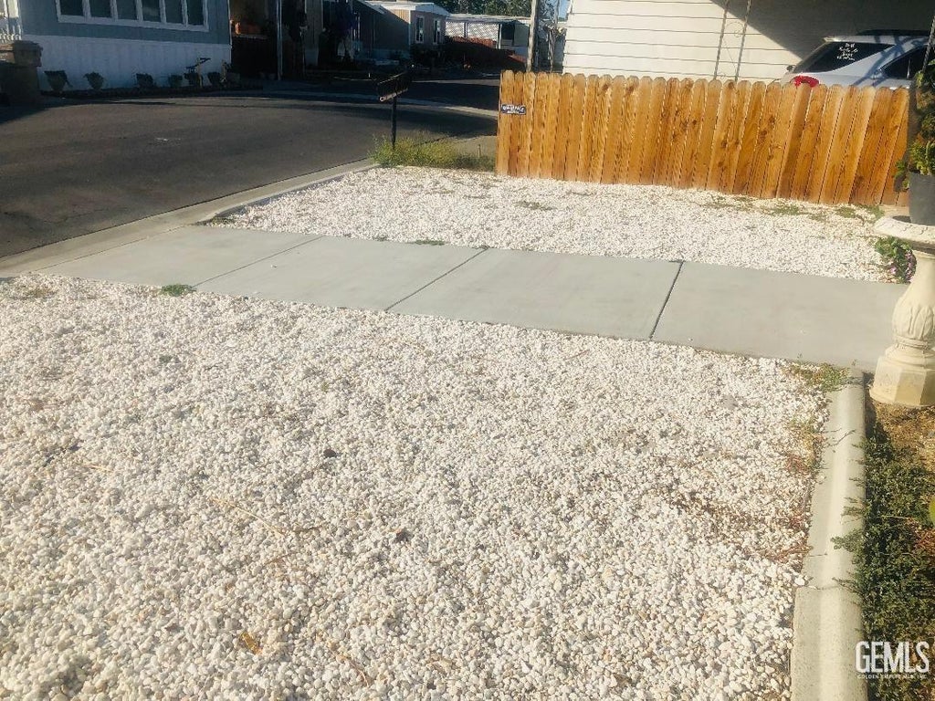 Photo of 318 Nita Lane, Bakersfield, CA 93308 (MLS # 202605196)