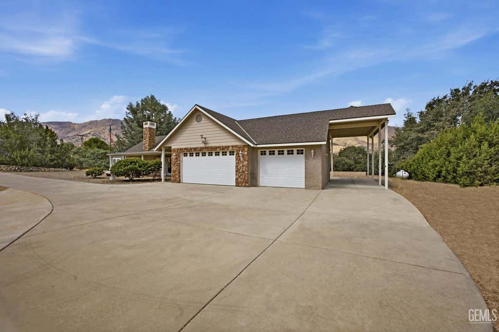 Photo of 3290 Geneva Court, Lake Isabella, CA 93240 (MLS # 202608529)