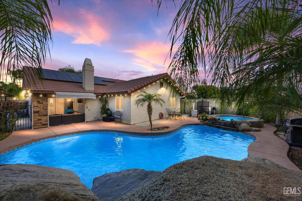Photo of 2135 Bellagio Street, Delano, CA 93215 (MLS # 202511234)