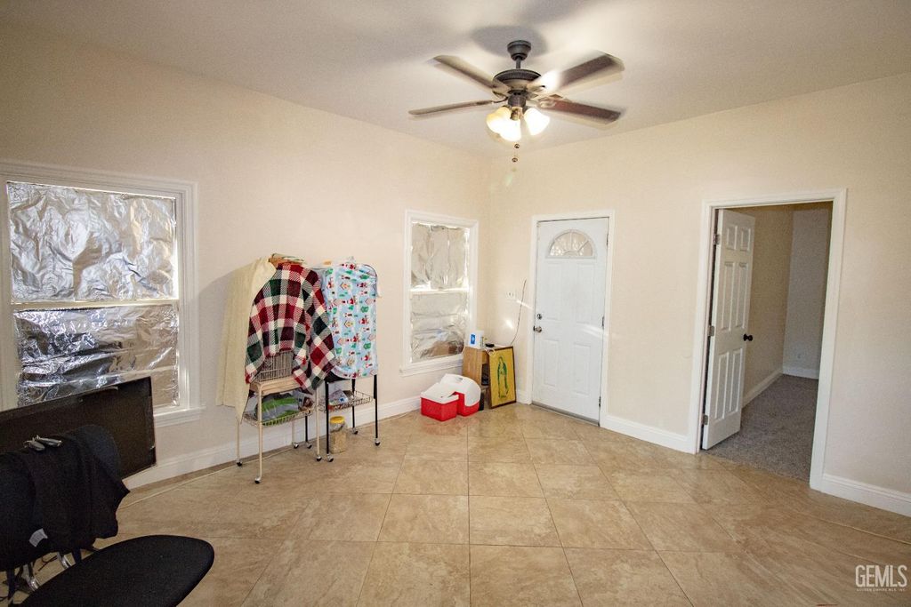 Photo of 1921 Forrest Street, Bakersfield, CA 93304 (MLS # 202510908)
