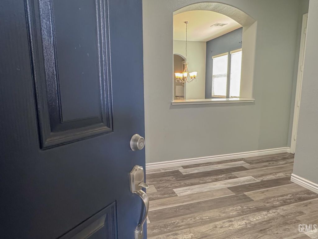 Photo of 15527 Avanti Drive, Bakersfield, CA 93314 (MLS # 202511251)